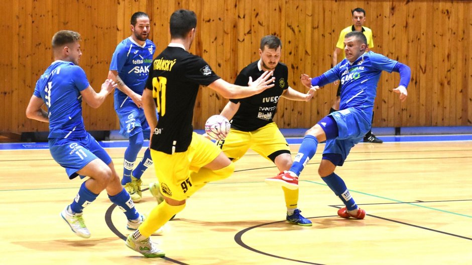Nejzbachu se nepodařilo bodovat ani podeváté