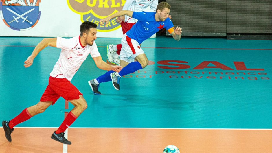 Hrdina hrdinou. Dvěma góly zařídil Slavii výhru