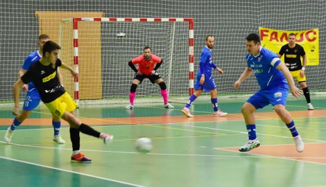Domácí debakl. Rapid obdržel deset branek od Helasu