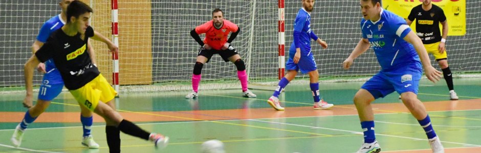 Domácí debakl. Rapid obdržel deset branek od Helasu