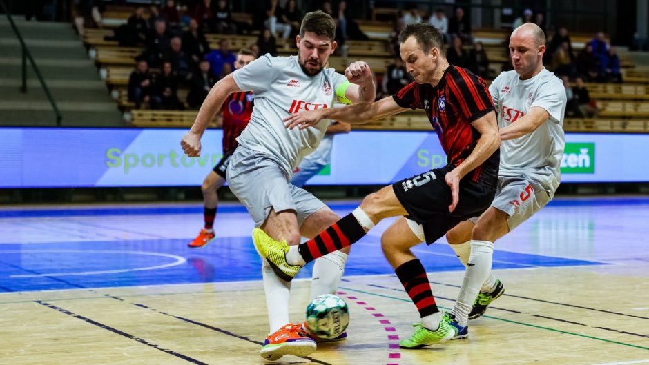 Perštejn trápil Plzeň. Interobal podržel hattrickem Seidler