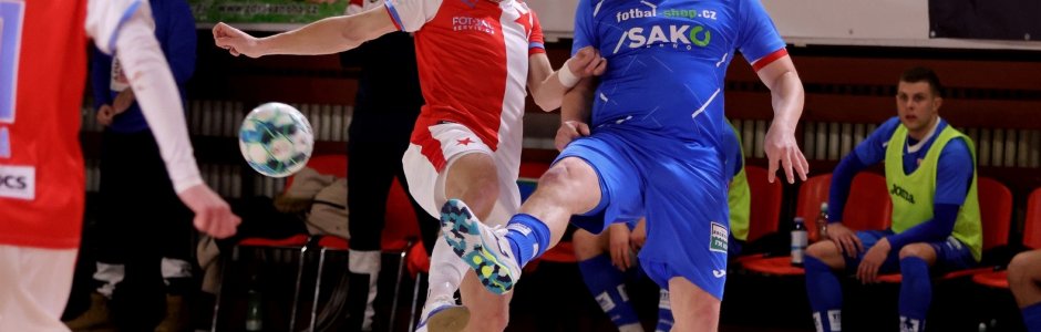Helas marně dotahoval na Slavii. Sešívaní mají cennou výhru