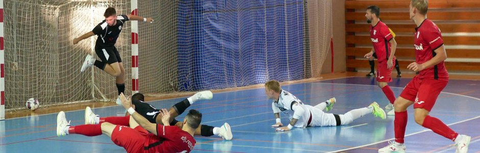 Hattricky Baloga a Pavla Drozda zlomily odpor Chomutova