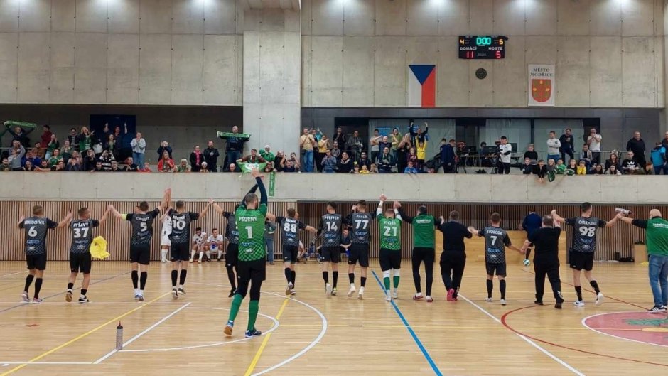 Pod důležitou výhru Žabinských Vlků se pěti góly podepsal Dominik Havlín