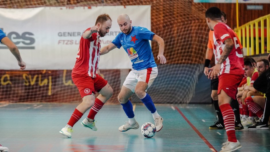 Křemen vstřelil 100. ligový gól. Slavia je v čele tabulky