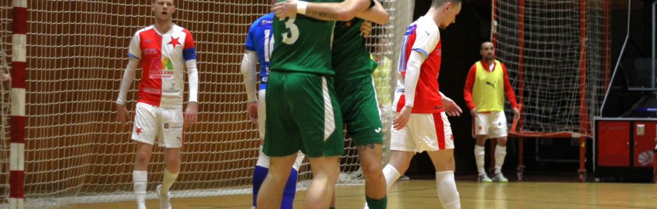 Chomutov má skalp Slavie. Severočeši před plnou halou napravili prohru z derby
