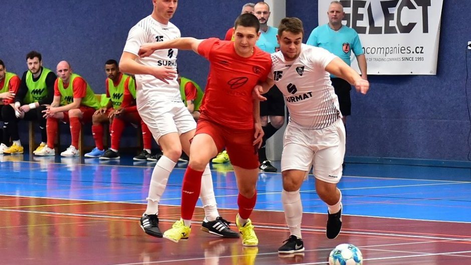 Čtyři góly Janečky nestačily. Caio jich dal pět