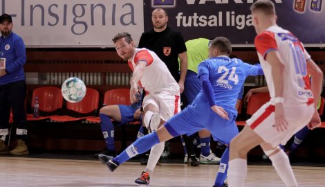 Z kabiny: Dvojzápas v Plzni, souboj o třetí místo v Edenu