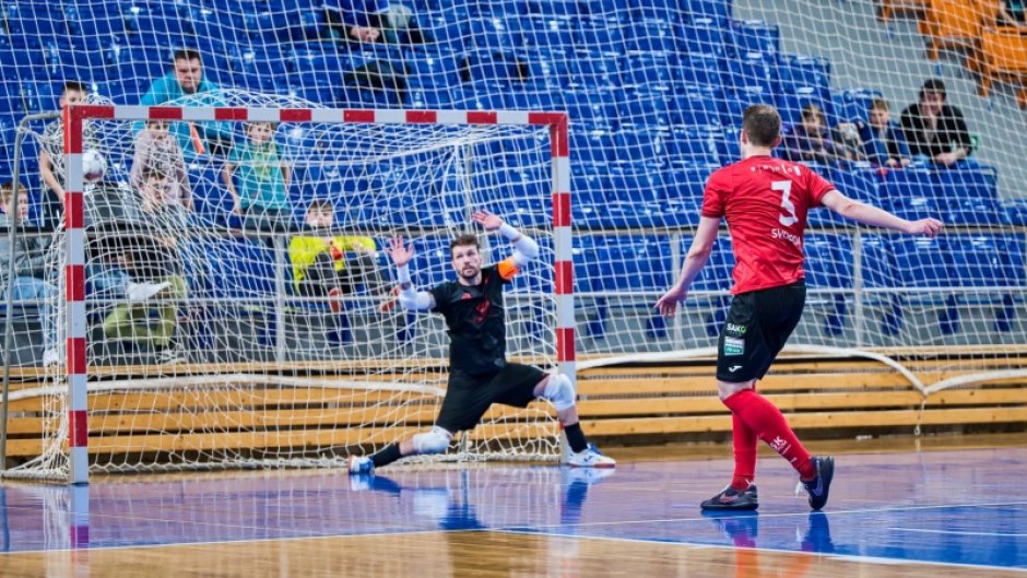 Helas vyhrál na penalty, hostující Filinger jako jediný neproměnil