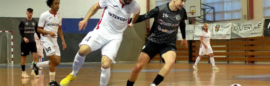 Razítko na postup Chrudimi dal legendární Roman Mareš