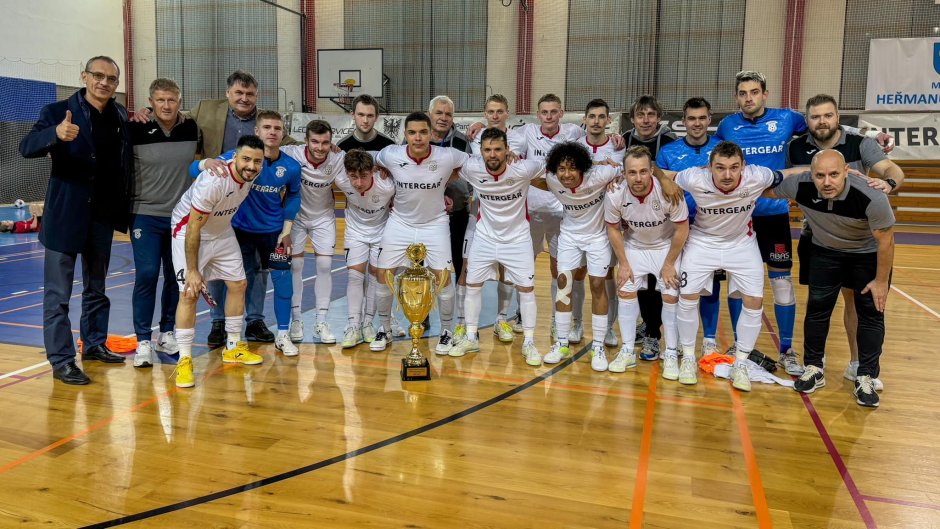 Chrudim má pohár pro vítěze základní části, Rapidu dala dvanáct branek