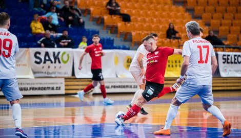 Hanák dal Kadani hattrick, Mykytjuk přidal dva góly
