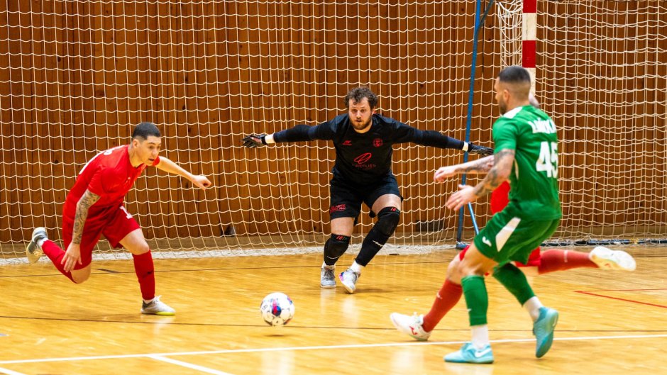Derby rozhodl  Chomutov čtyřmi góly v posledních 90 vteřinách!